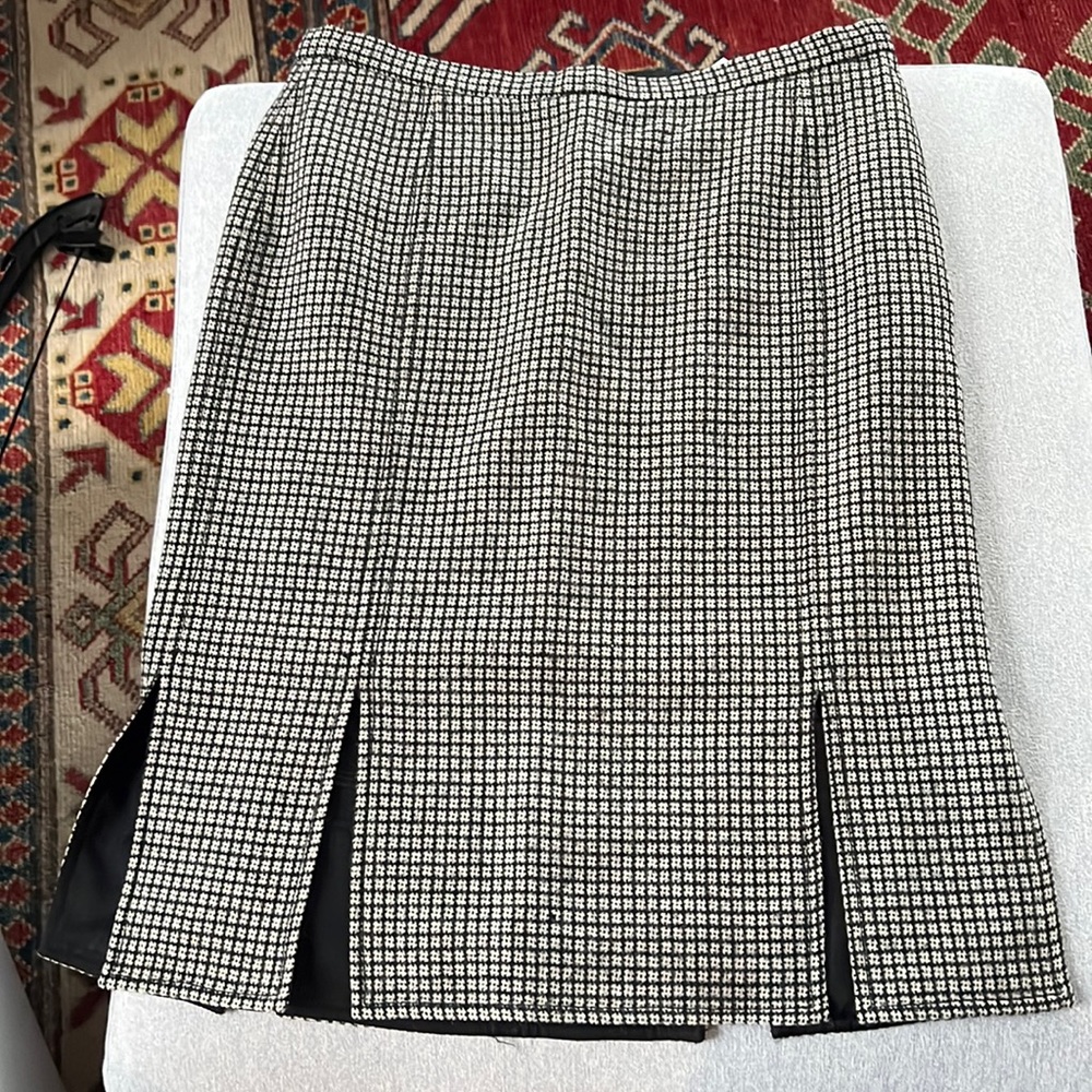 HOLT RENFREW vintage skirt, size 4